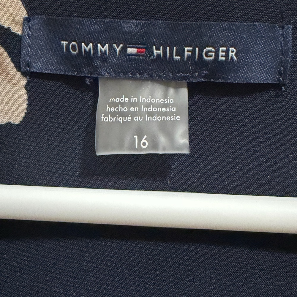 Tommy Hilfiger Navy and Beige Floral Midi Dress - Picture 3 of 5